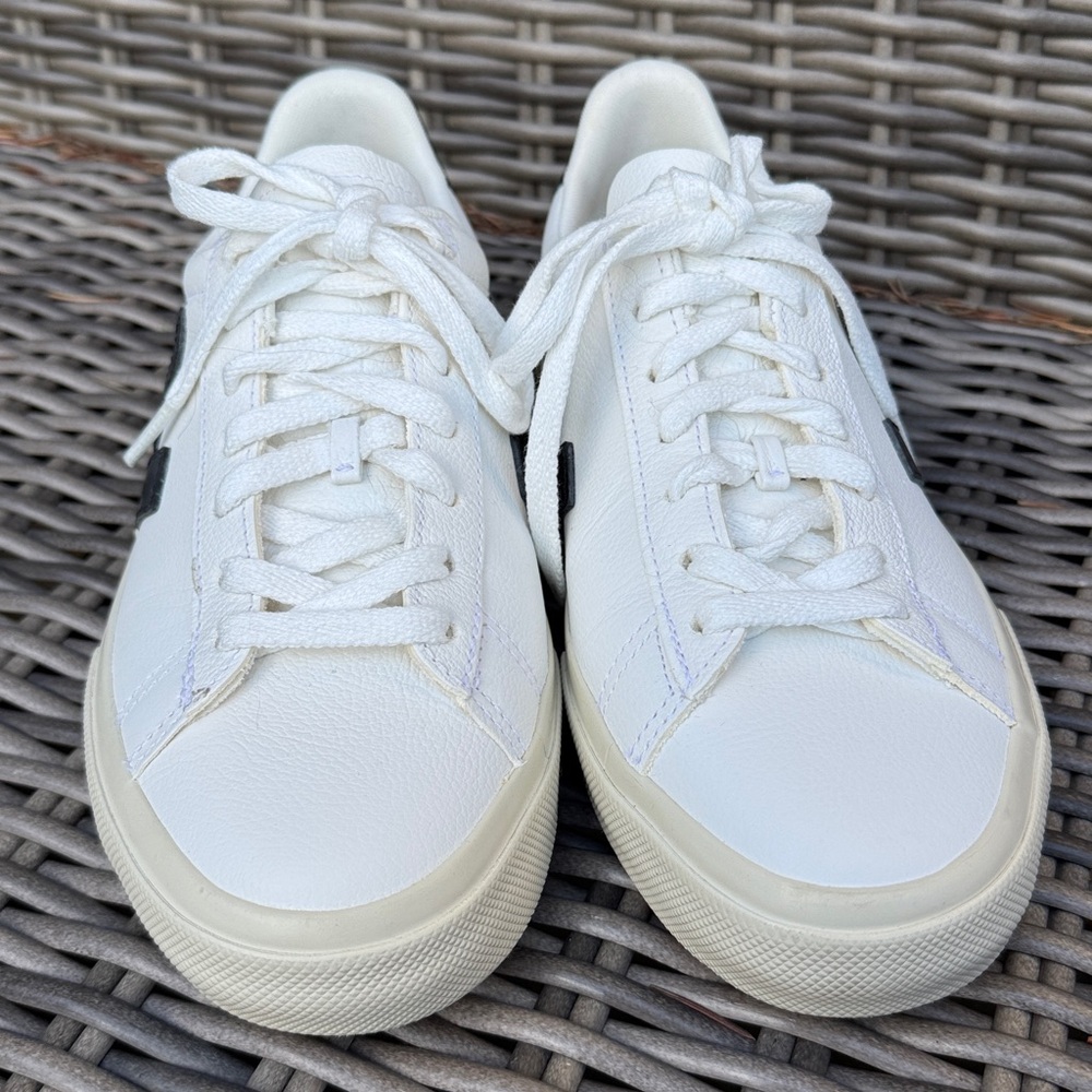 NEW Veja Chrome Free Leather Campo  Sneakers-Sz 38/7-Extra White-Black Logo- - Picture 6 of 16